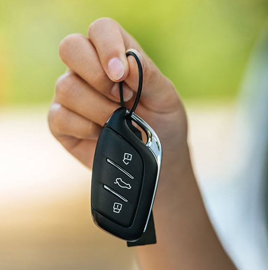 llave y mando de coche
